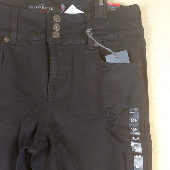 Torrid premium cropped jegging black jeans distressed raw hem size 16 - Picture 10 of 16